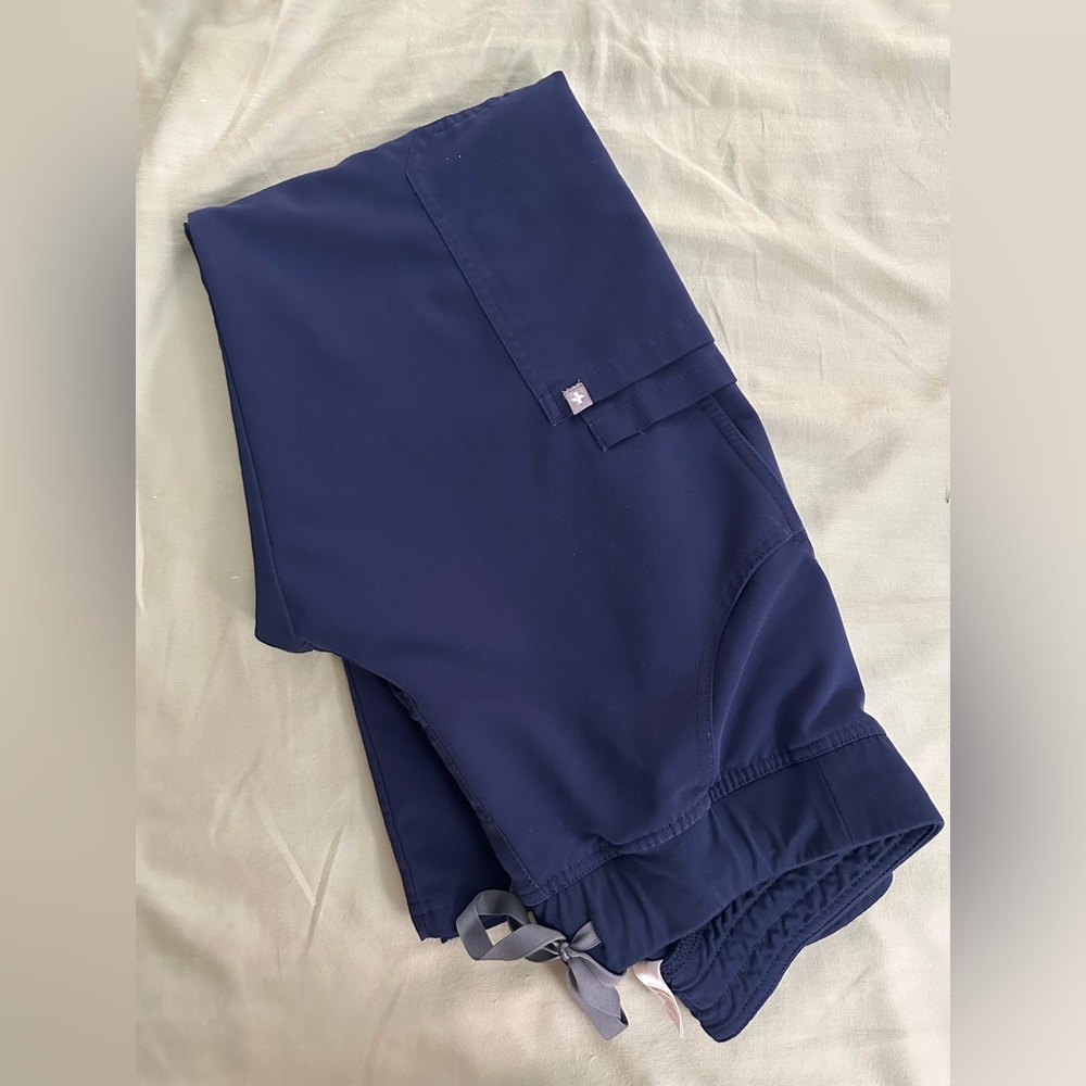 Figs scrubs Kade bottom petite small navy blue